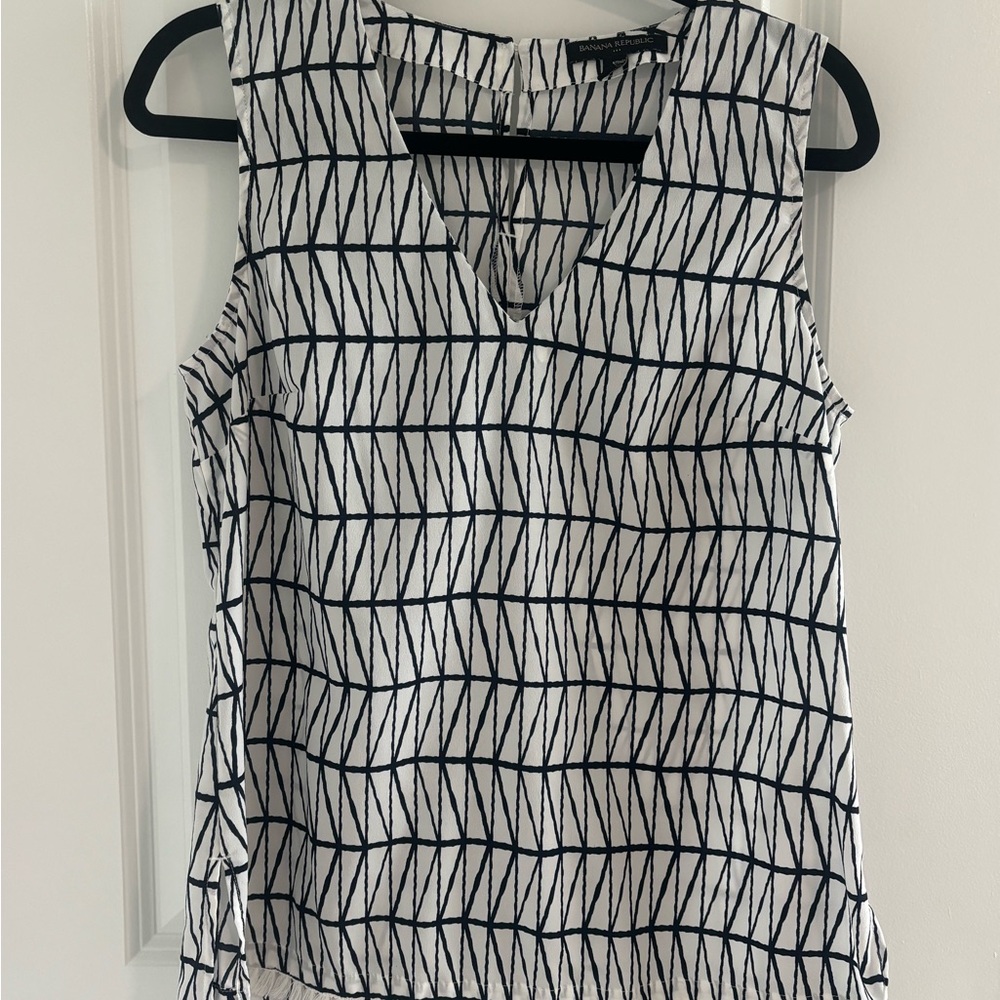 Banana Republic Navy and White Sleeveless Blouse